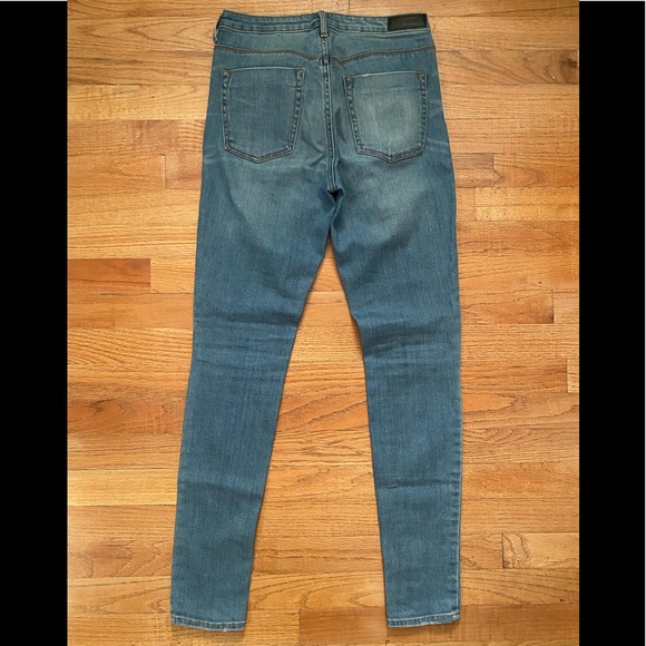 Size 5 High Rise Ripped Jeans - Picture 6 of 7